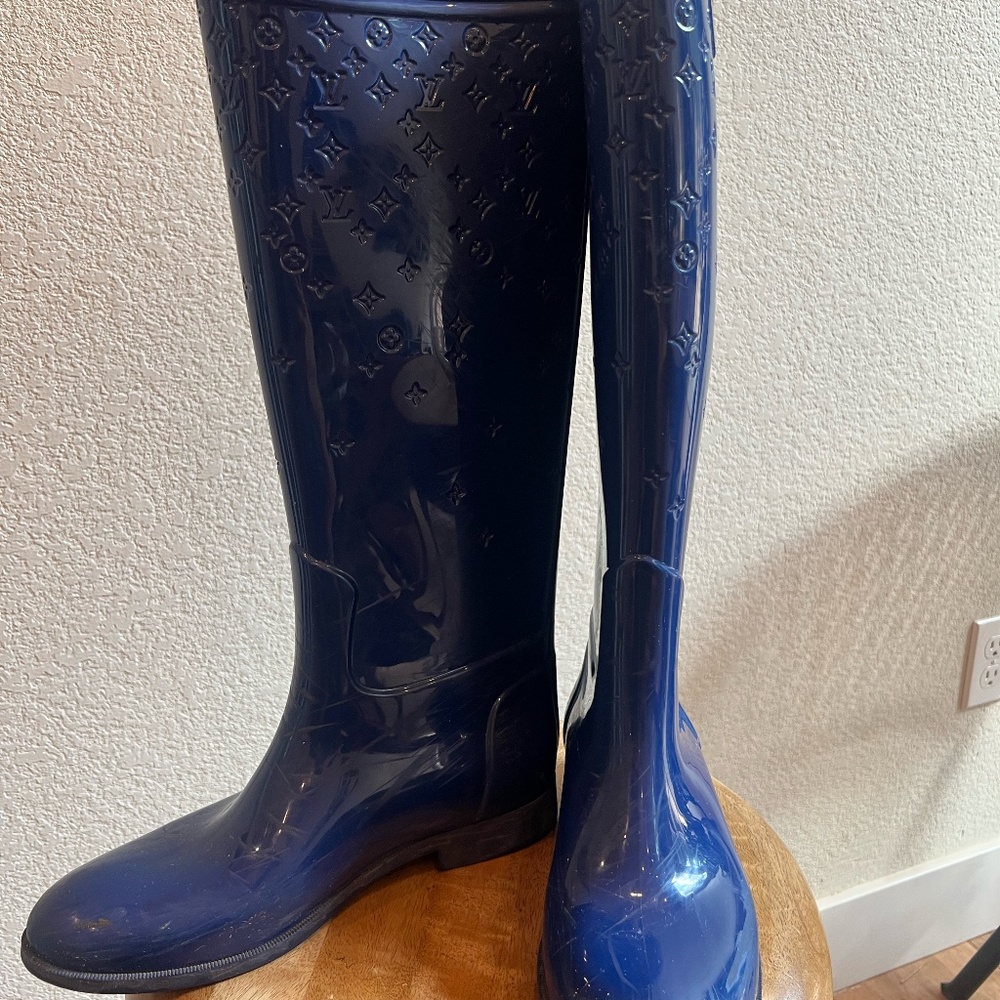 AUTHENTIC LOUIS VUITTON Rubber Blueberry Blue High Boots